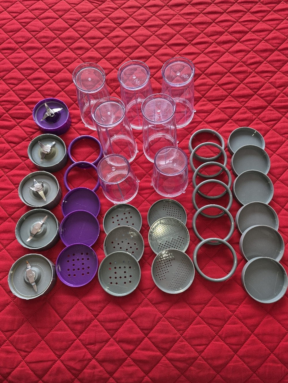 Assorted Bella Blender/Spice Jar Lids (Purple + Gray), Clear Plastic Containers
